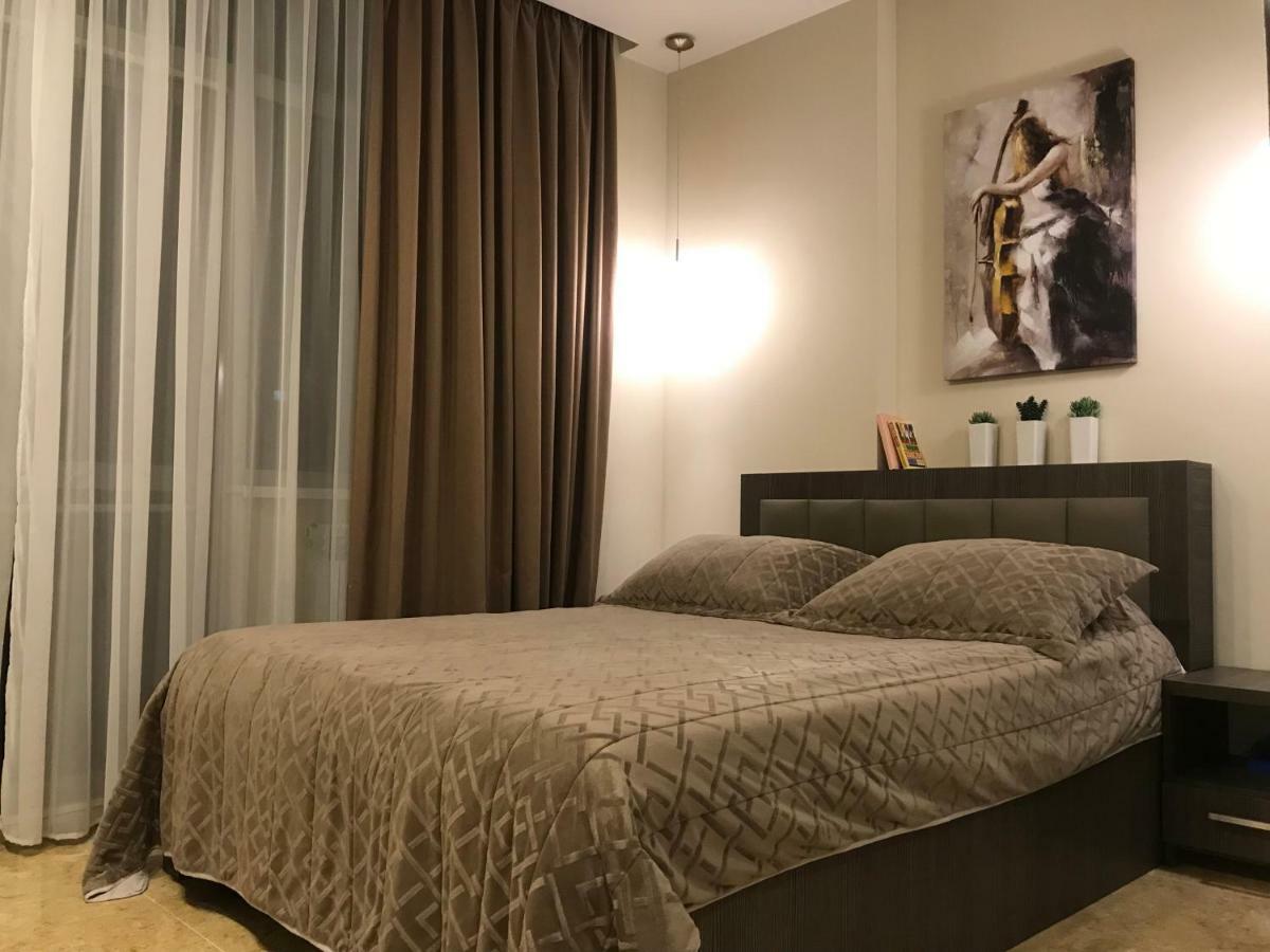 V&A Lux Apartments Μπατούμι Εξωτερικό φωτογραφία